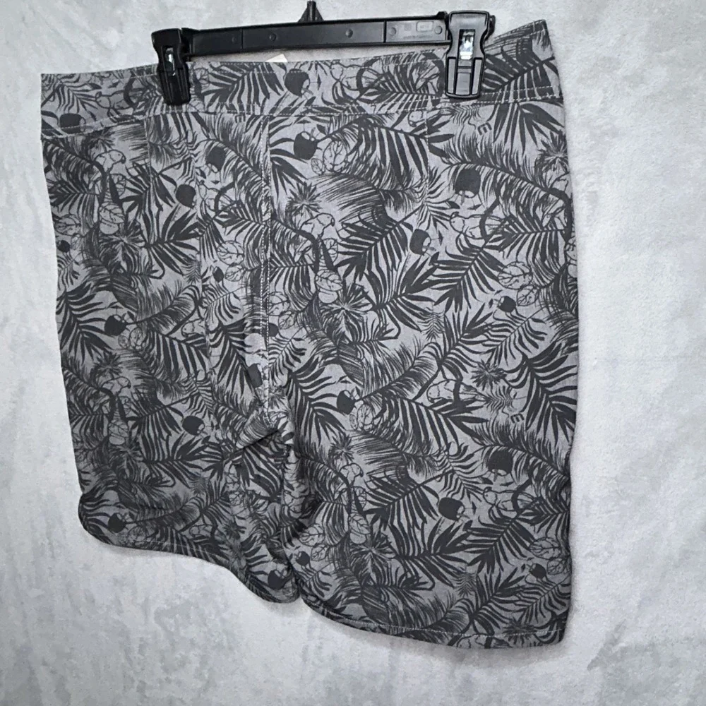 Travis Mathew Board Shorts Mens 34 Gray Floral Hawaiian Pockets 9